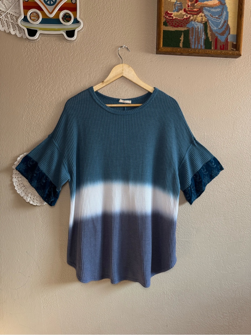 Hummingbird Ombre Waffle Knit Short Sleeve Tunic Top | Band Ruffle | Size Med